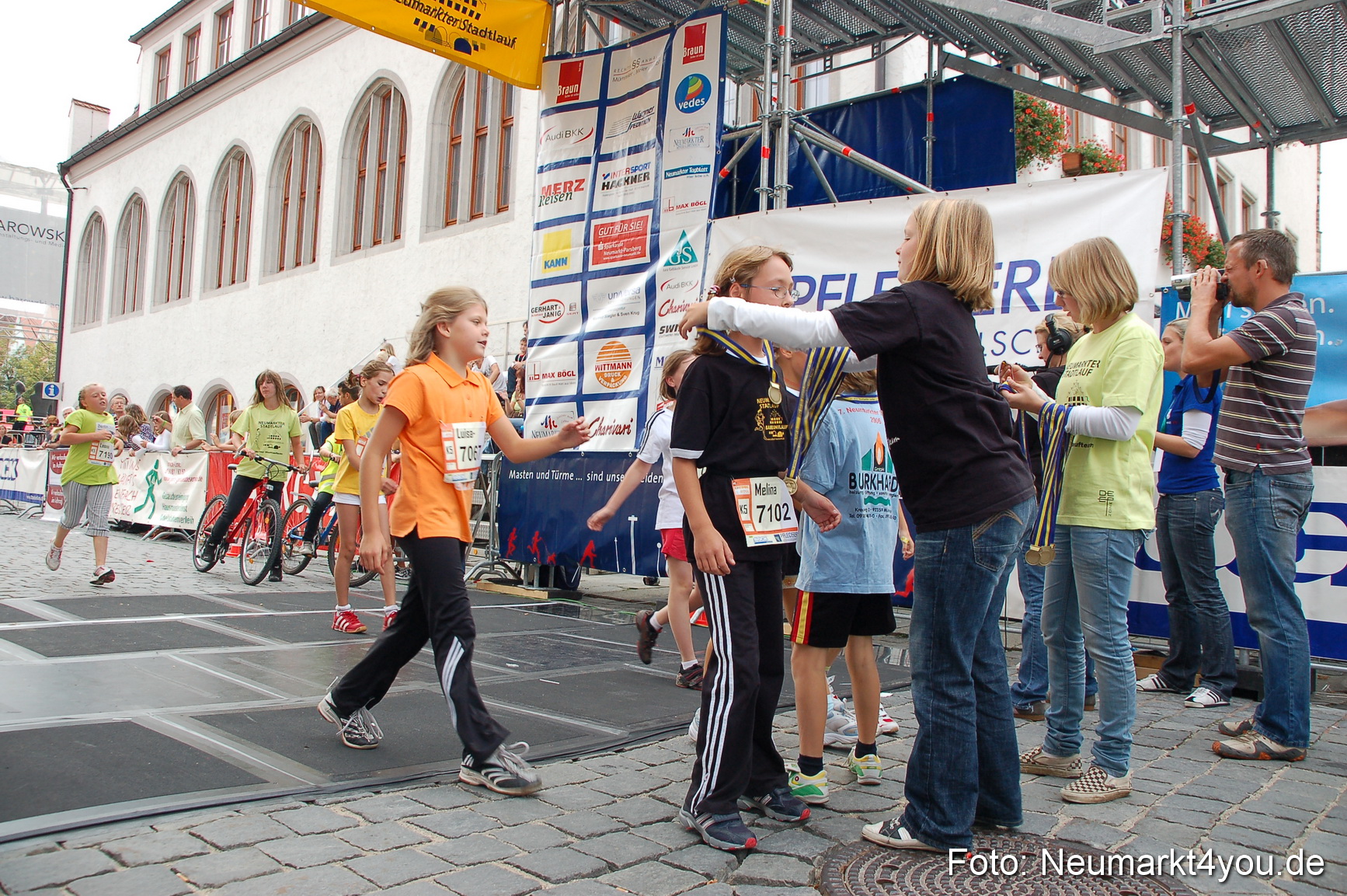 0128 Stadtlauf Neumarkt Bambinilaeufe 200909
